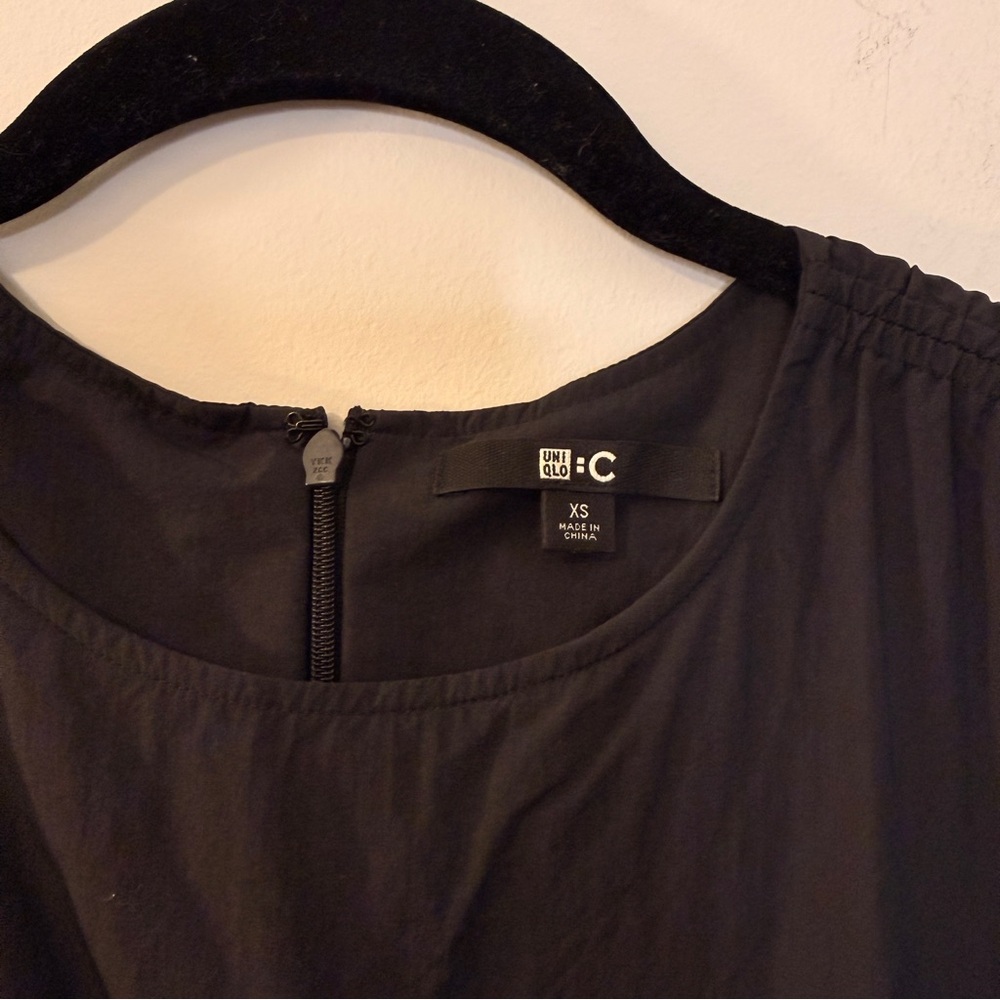 Uniqlo Women's Gathered Sleeveless Dress, Black Nylon, XS - Picture 6 of 10